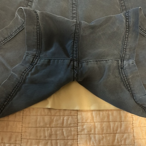 Gap Drawstring Shorts - Picture 3 of 4